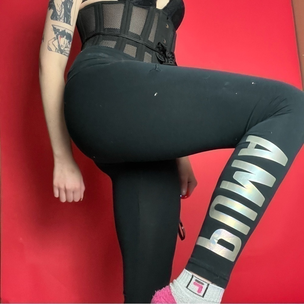 Black puma leggings with metallic logo 🤍🖤